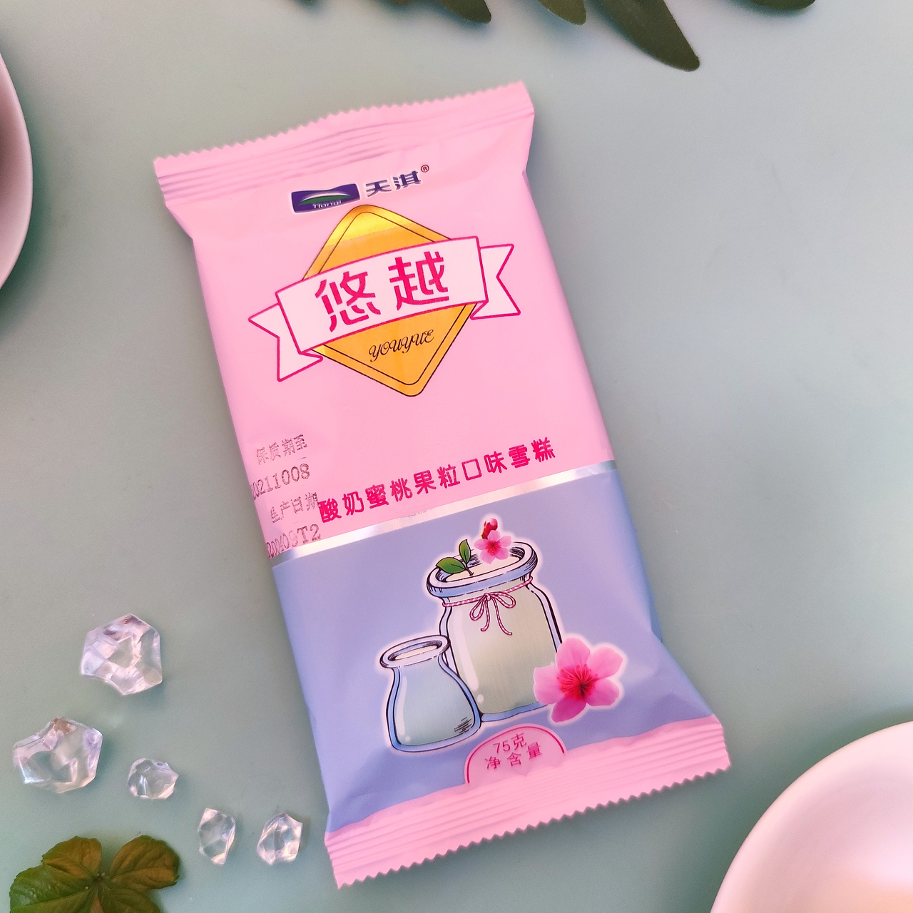 雪糕 冰棍 冰淇淋 伊利兵工厂 巧克力冰棍手机摄影