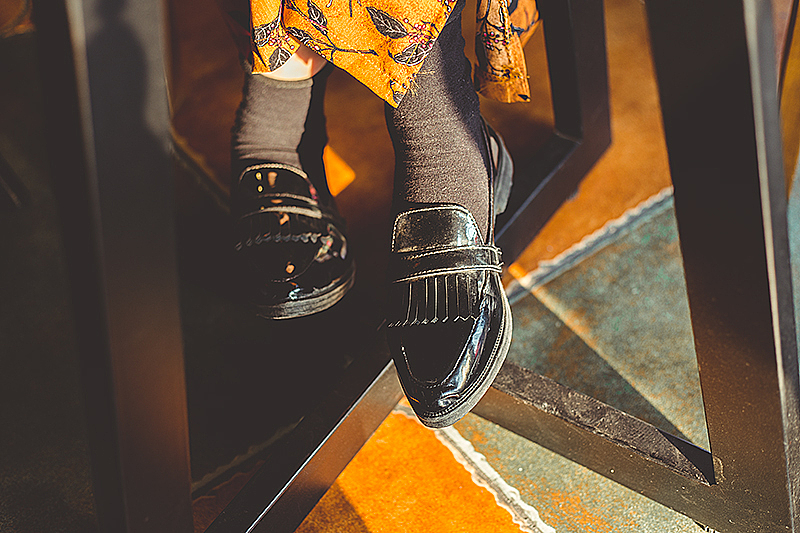 爱笑有含蓄的女孩