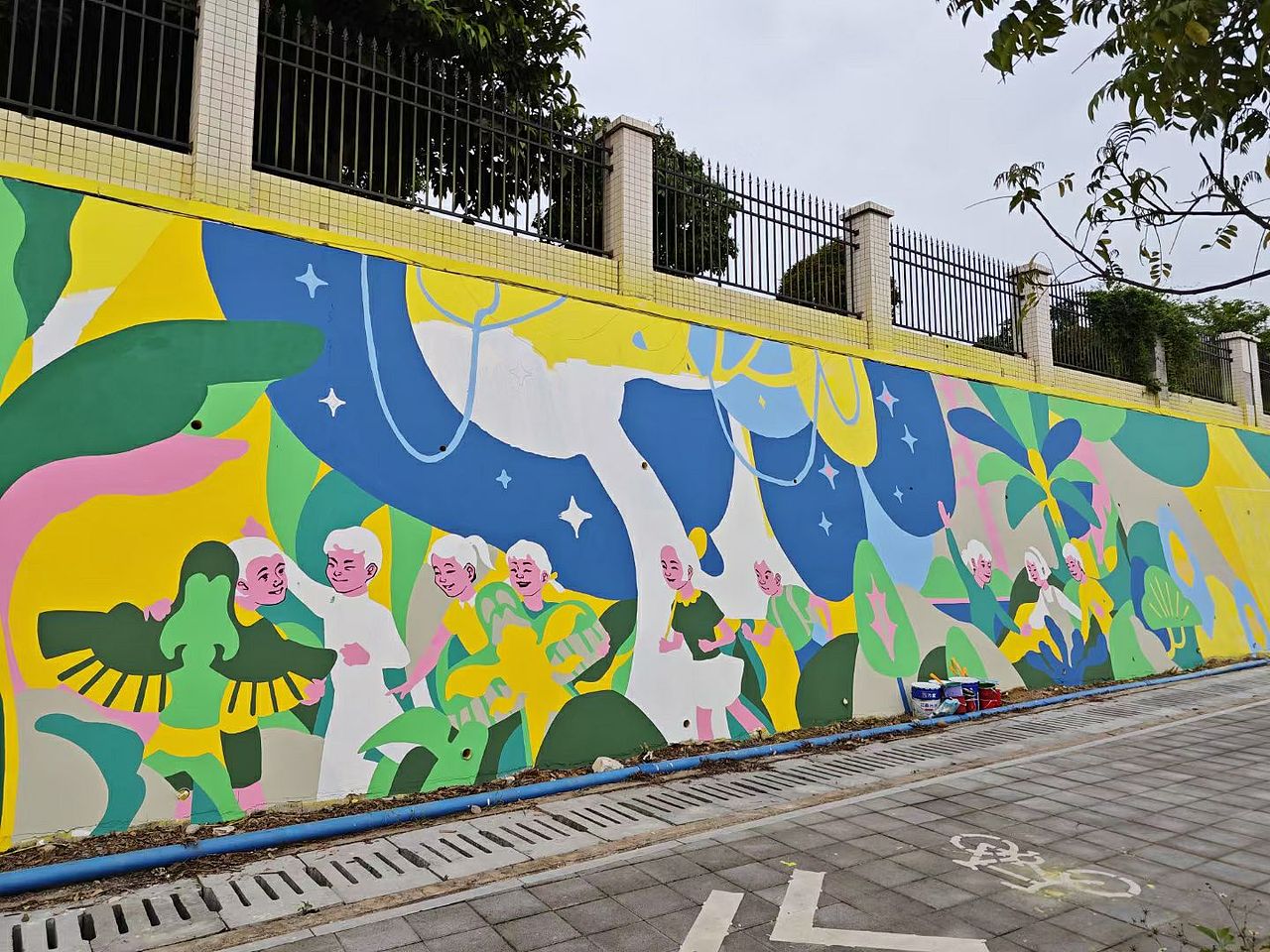 墙绘 墙体彩绘 平面卡通色块涂鸦墙壁画（图ZMzQyNzY0MDMy） - 绘画 - 站酷设计师壹家艺术墙绘壁画原创素材 - 站酷ZCOOL