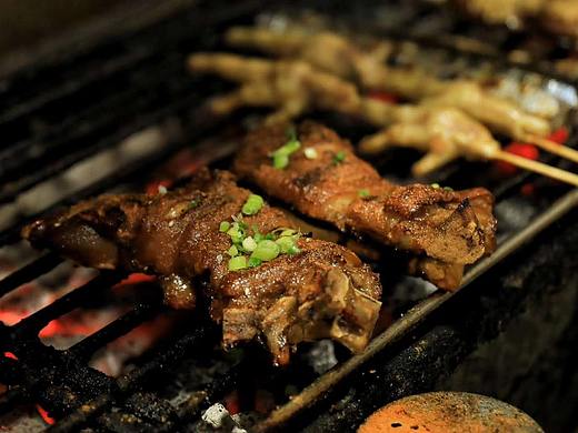 短视频《做了个烧烤》