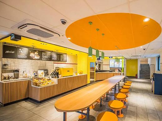  McDonald's 家庭亲子体验餐厅