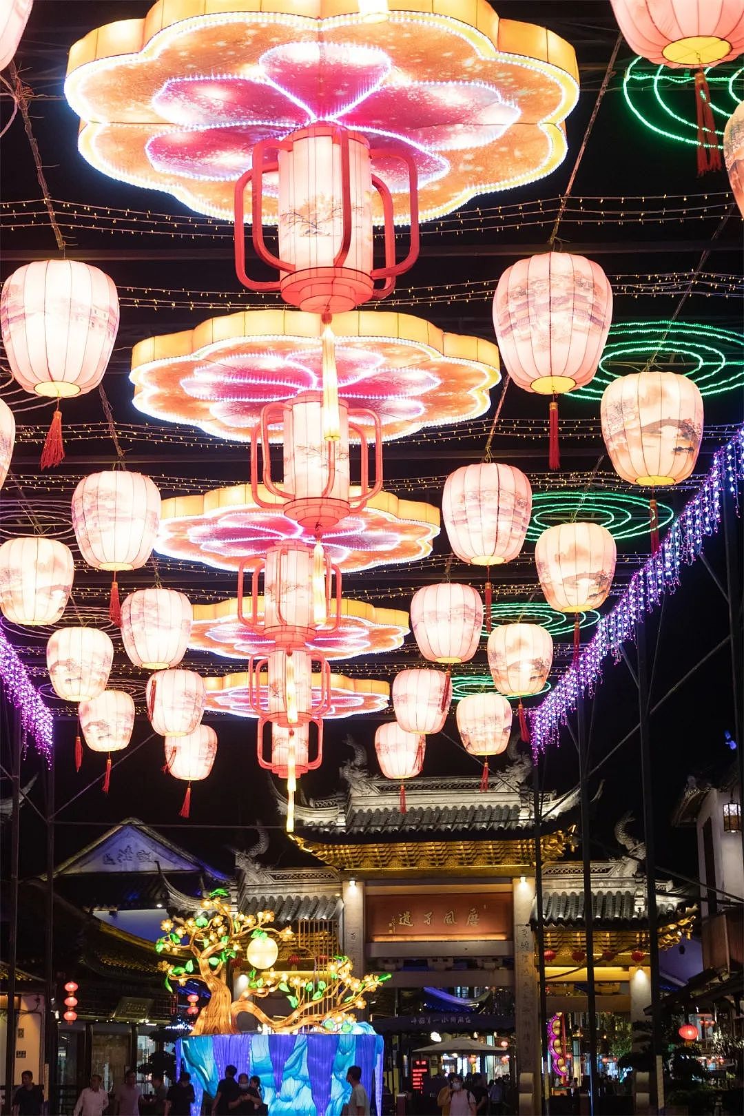 中秋花灯展（图ZMzE1OTkwMjg0） - 其他手工艺 - 站酷设计师自贡润辰彩灯原创素材 - 站酷ZCOOL