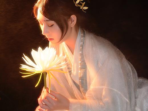 青 烟 」逆光汉服写真