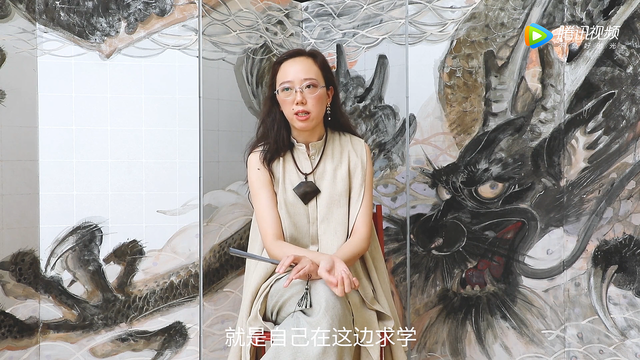 “三年前反对我做岩彩的,其实很多都是莲子羹(莲羊粉丝团),觉得我走歪路了…”