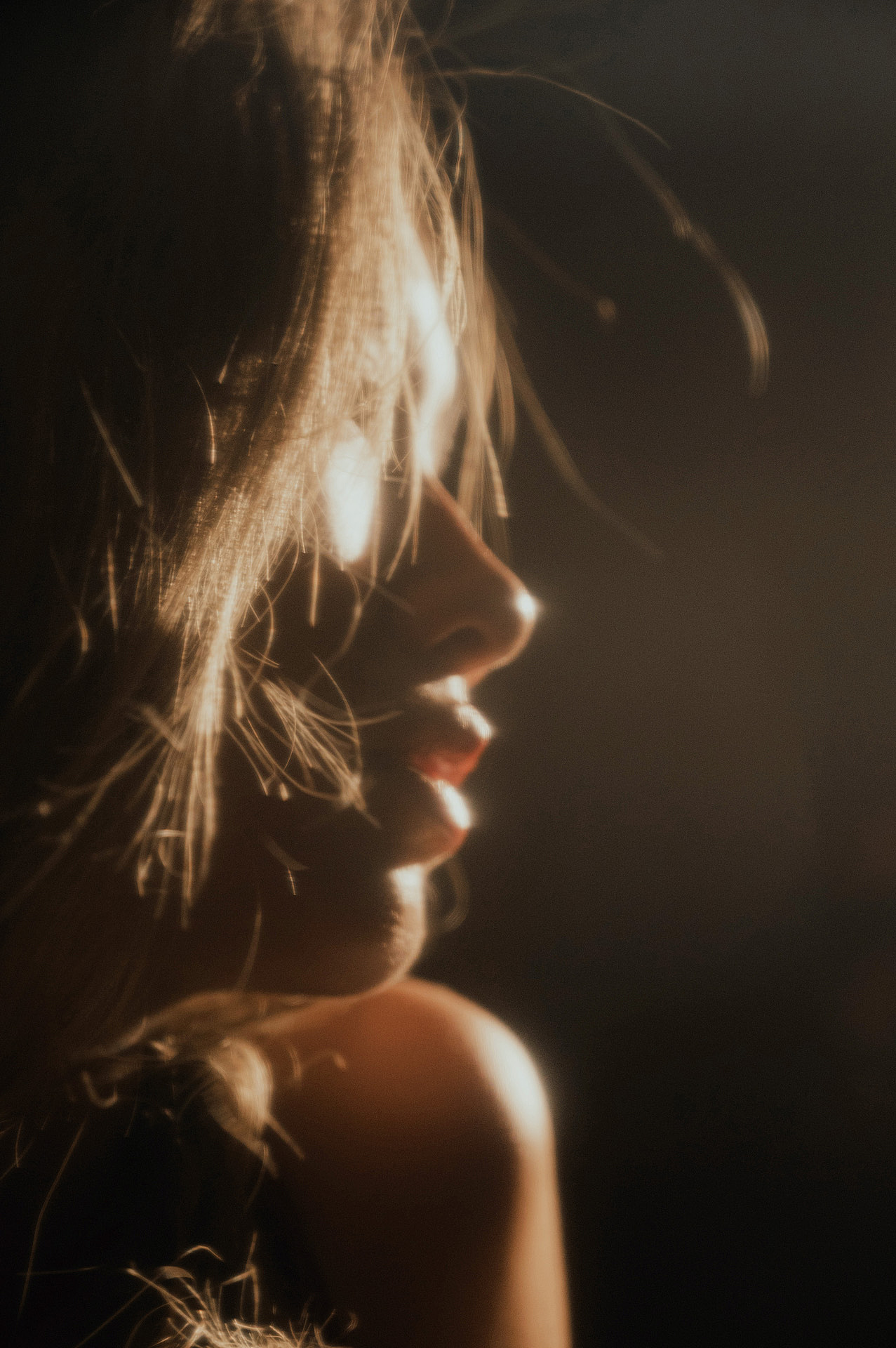 池中花（圖ZMjY1NDM0NjA4） - 人像攝影 - 站酷設(shè)計師白夜行原創(chuàng)素材 - 站酷ZCOOL