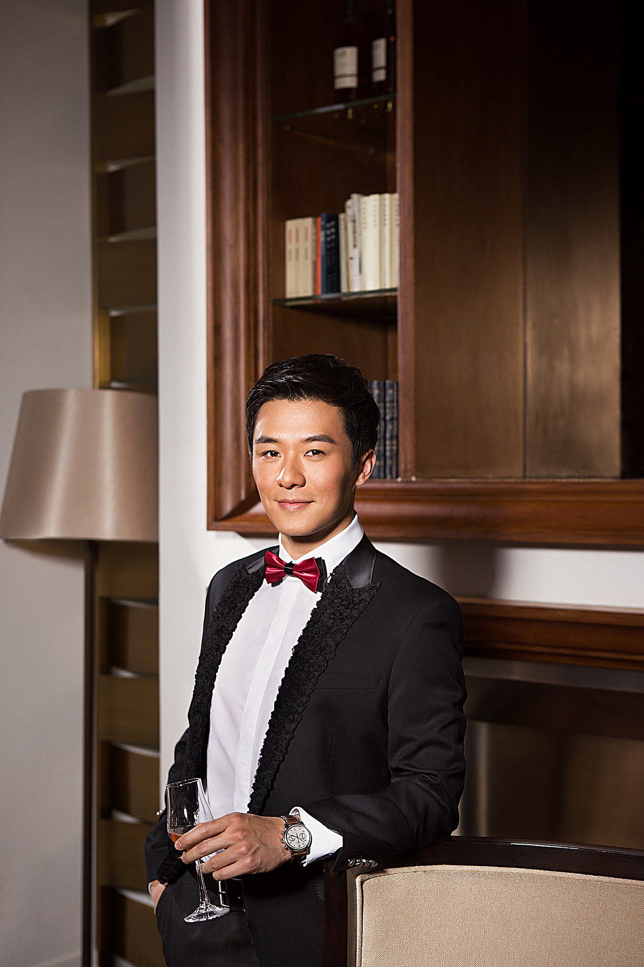 任东时尚商业修图之杂志（图ZMTMwMTEzNDg=） - 修图/后期 - 站酷设计师摄影师RenDong原创素材 - 站酷ZCOOL