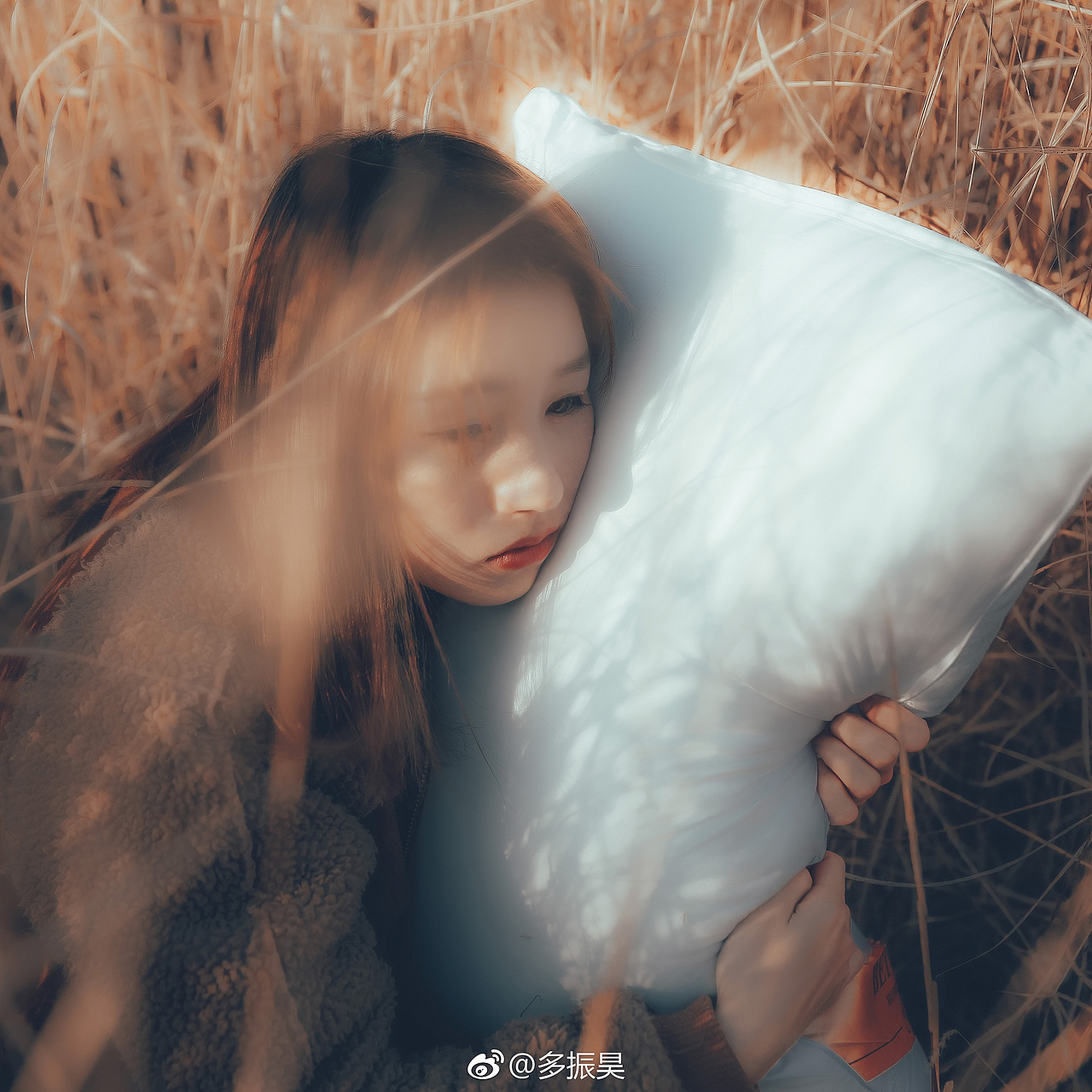 群山静默 侵蚀朝茫（图ZMTAxMzk3NTI0） - 人像摄影 - 站酷设计师多吃点饭duo原创素材 - 站酷ZCOOL