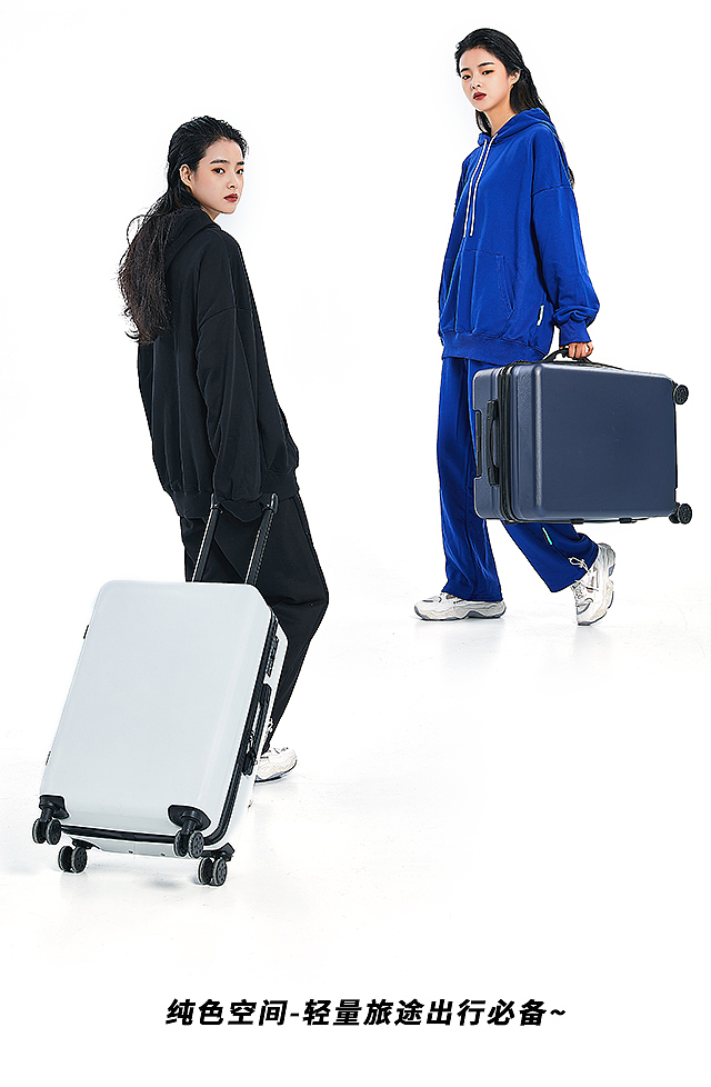 『中模 』纯色空间-行李箱模特拍摄