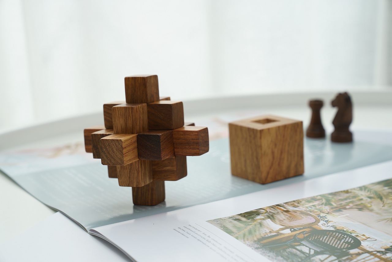 匠艺菠萝鲁班锁一榫一卯之间千年中华智慧