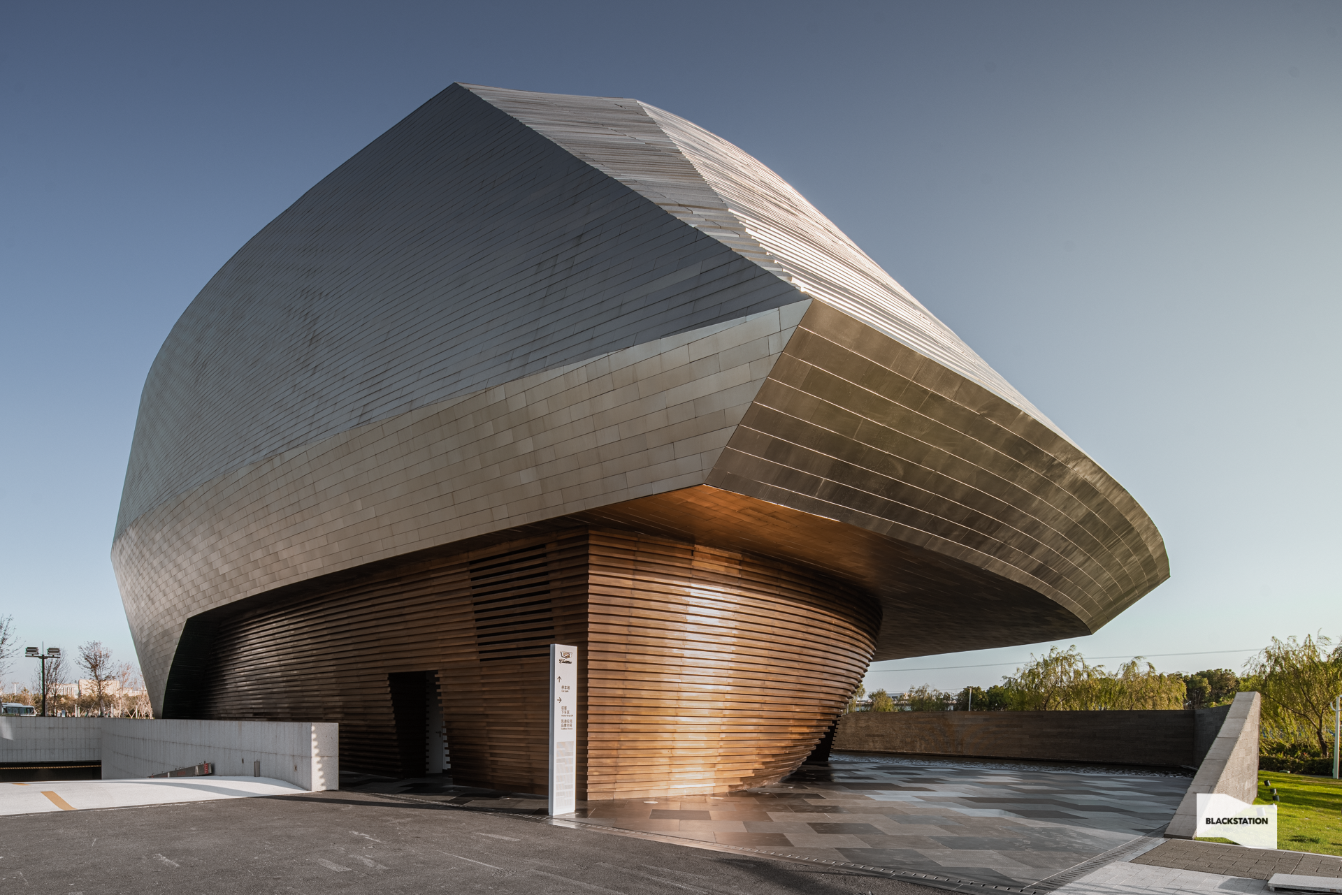 月光宝石 | 凯迪拉克品牌空间建筑影像