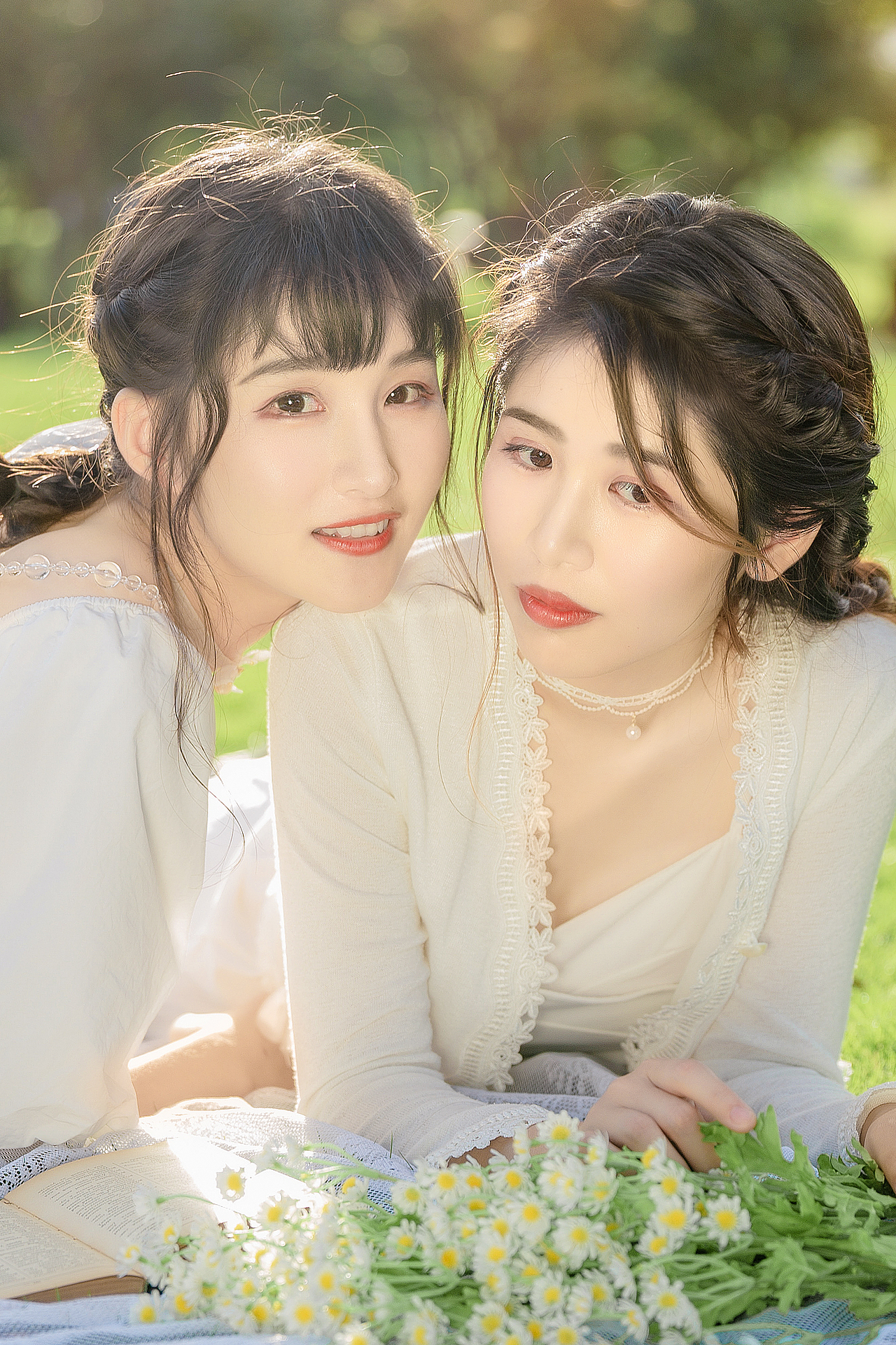 草地姐妹
