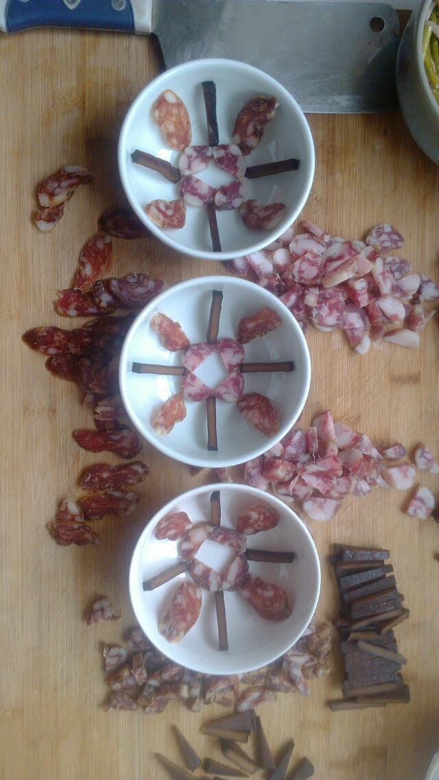 腊肠豆腐干蒸饭
