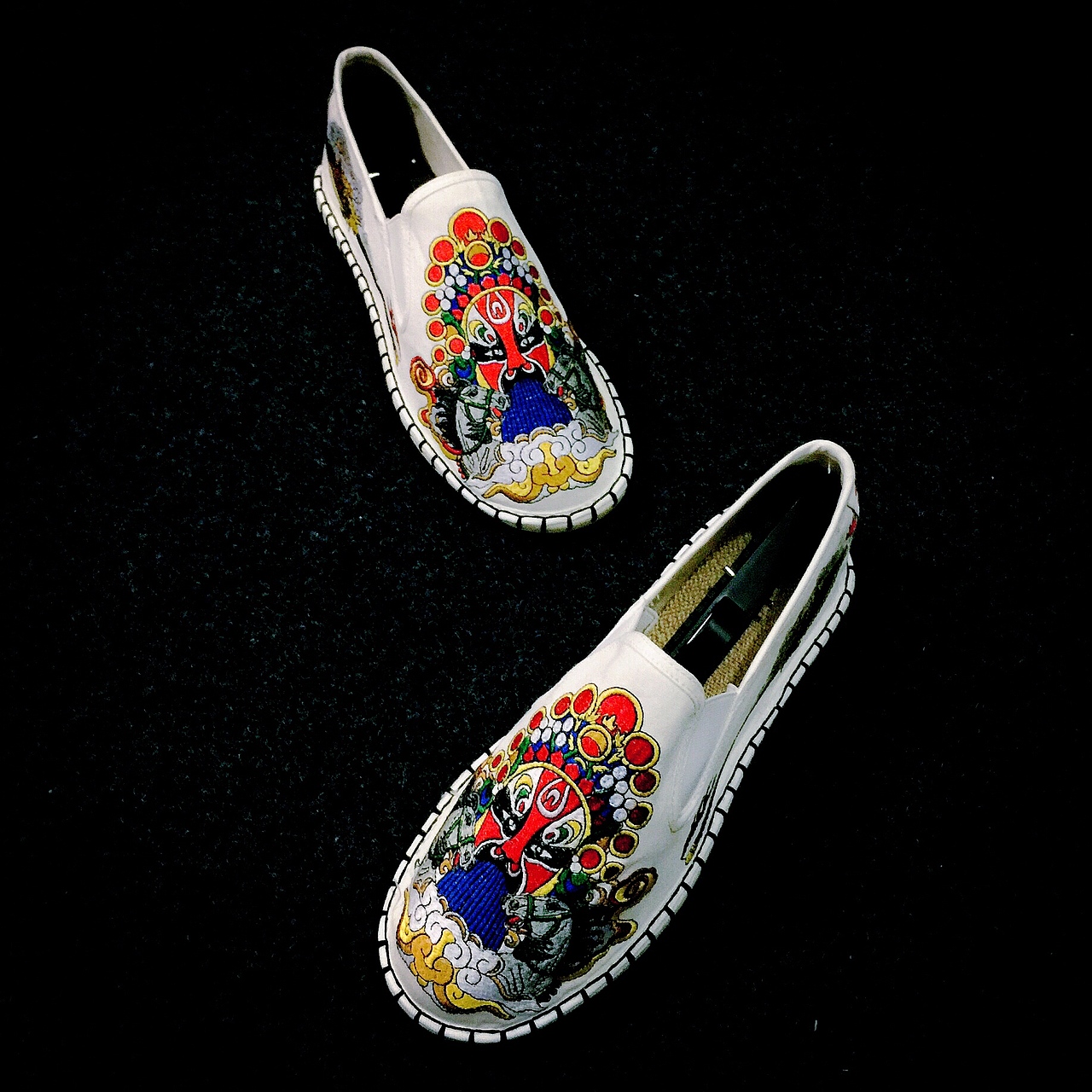 锦绣才子刺绣老布鞋（图ZMTA5MzQ2MTE2） - 商业插画 - 站酷设计师车车向前冲原创素材 - 站酷ZCOOL