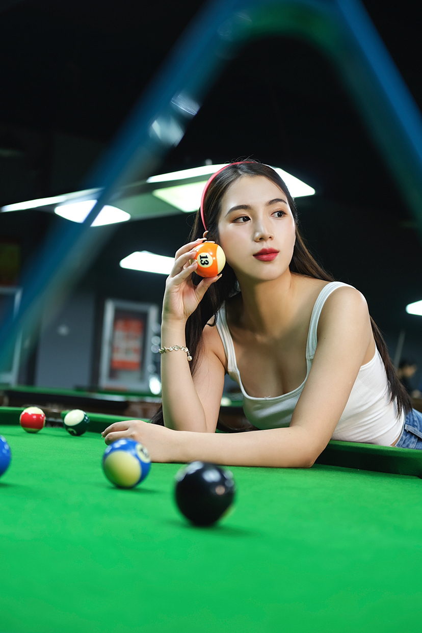 台球拍照（图ZMzE2NjYzOTky） - 人像摄影 - 站酷设计师别人笑我太疯颠啊原创素材 - 站酷ZCOOL