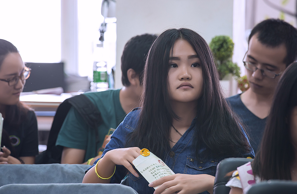 里面并没有吃的,嘤嘤