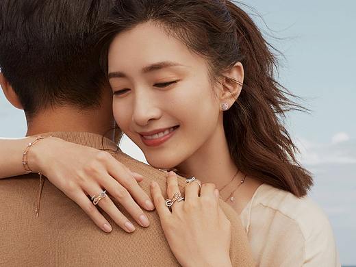 施华洛世奇 江疏影