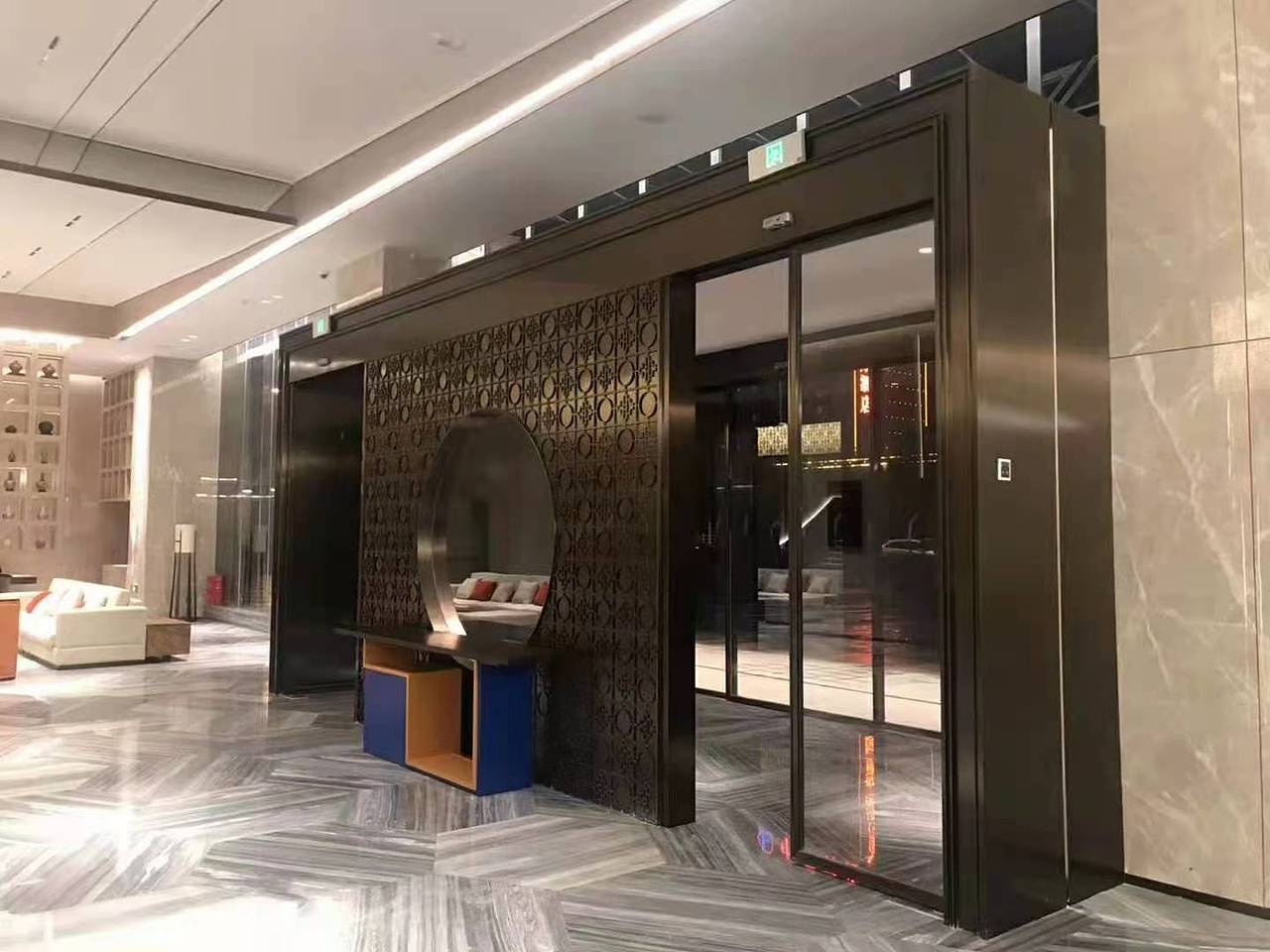 不锈钢酒柜 不锈钢架子 不锈钢隔断 吧台展示架