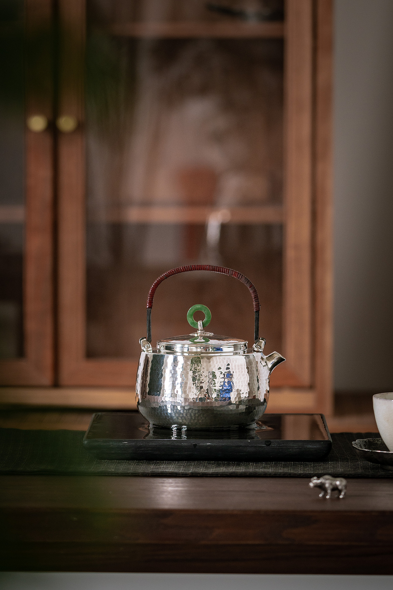 银壶（图ZMjQ3MTM0MjMy） - 产品摄影 - 站酷设计师静水要流深原创素材 - 站酷ZCOOL