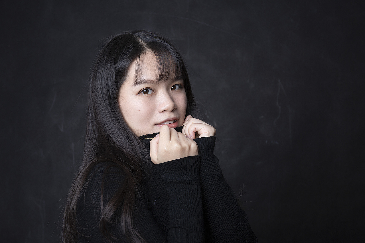 美少女头纱黑背景文艺照|摄影|人像摄影|比克小魔王qaq_原创作品-站酷