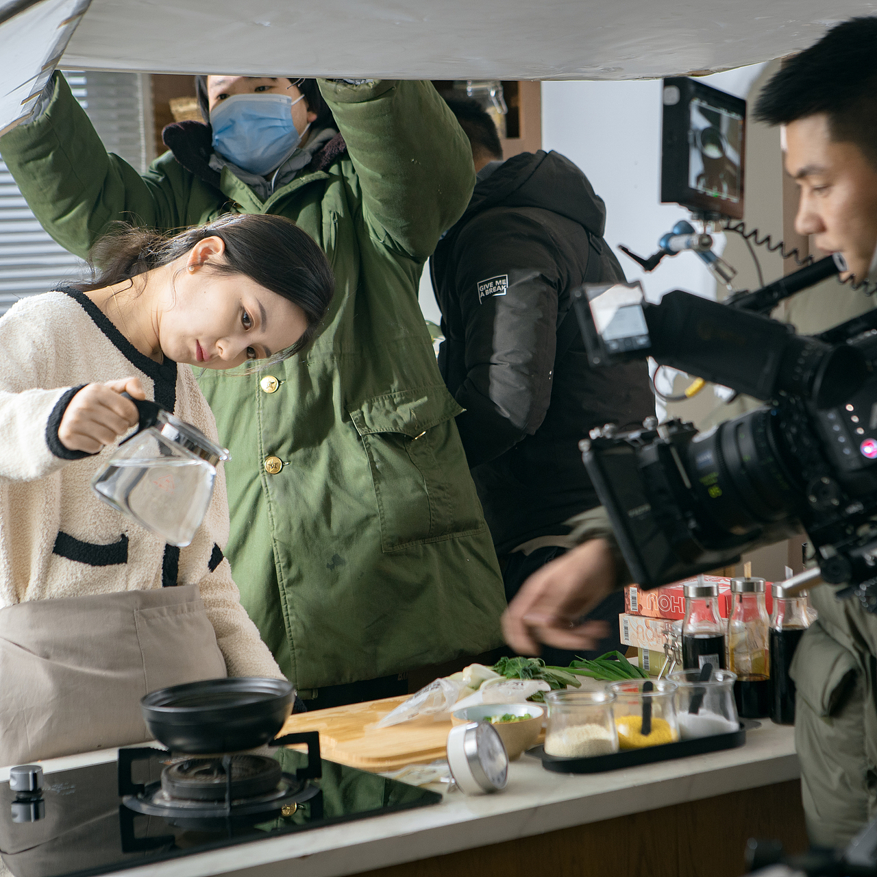 万象映画/饭乎「让年夜饭像打个鸡蛋一样简单」（图ZMjg1NTE5OTA4） - 短片 - 站酷设计师万象映画原创素材 - 站酷ZCOOL