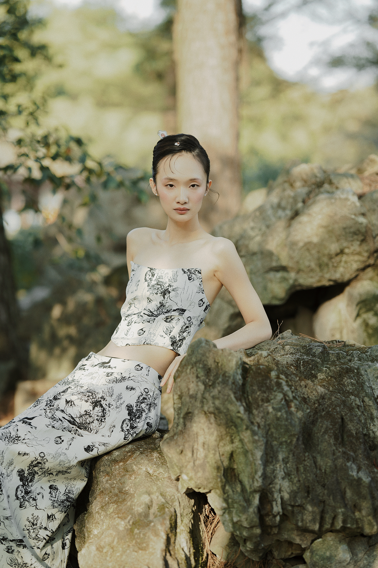 苗族少女（图ZMzM0NTUxNTUy） - 人像摄影 - 站酷设计师挚雅Chara原创素材 - 站酷ZCOOL