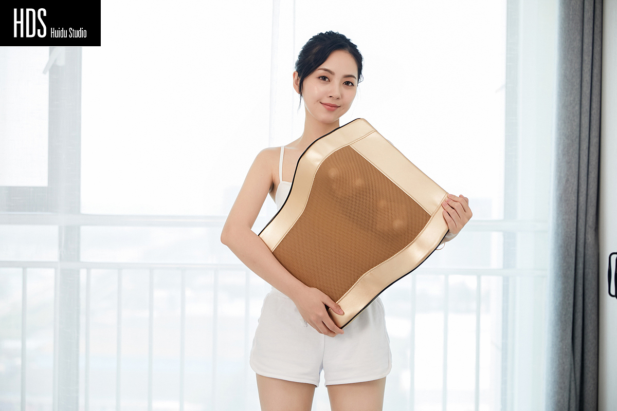 按摩枕保健产品模特拍摄