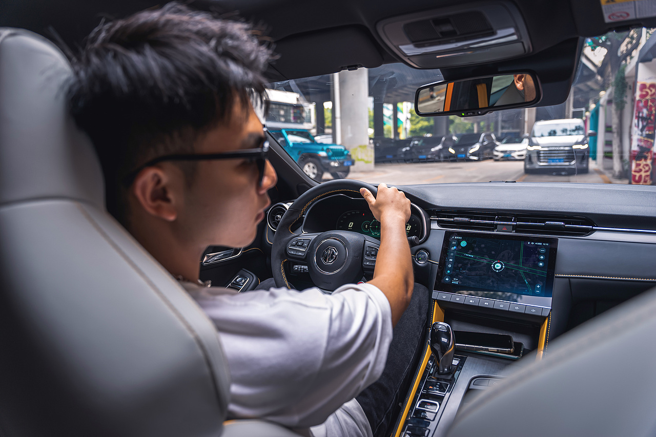 名爵-MG6 PRO人车（图ZMjY1MzkzNzUy） - 产品摄影 - 站酷设计师Carson_小立原创素材 - 站酷ZCOOL