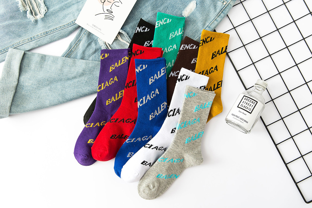 2019春夏女潮袜INS国潮字母袜日系街拍人像女生（图ZMTg4NDM2NDQ4） - 人像摄影 - 站酷设计师承影摄计原创素材 - 站酷ZCOOL