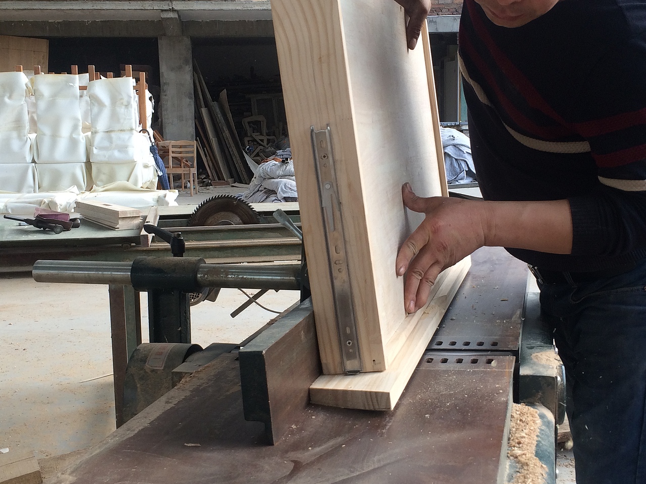 SOURCE-工业设计师工作台