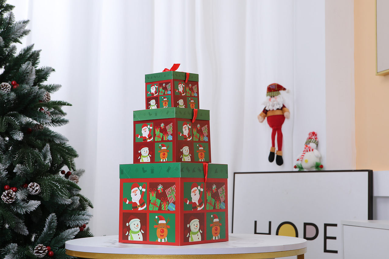 圣诞节装饰/礼品包装盒/圣诞树场景布置摆件/主图拍摄（图ZMjc1MTczNjUy） - 产品摄影 - 站酷设计师百微商业摄影原创素材 - 站酷ZCOOL