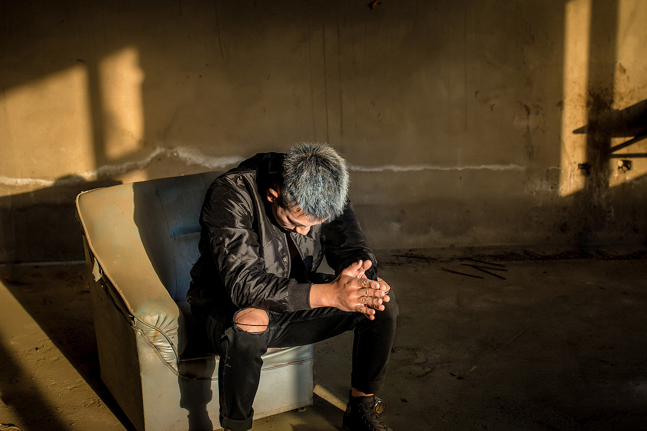 「Fall into ruins」（图ZNzg0NzI4NjA=） - 人像摄影 - 站酷设计师洛柒losseven原创素材 - 站酷ZCOOL