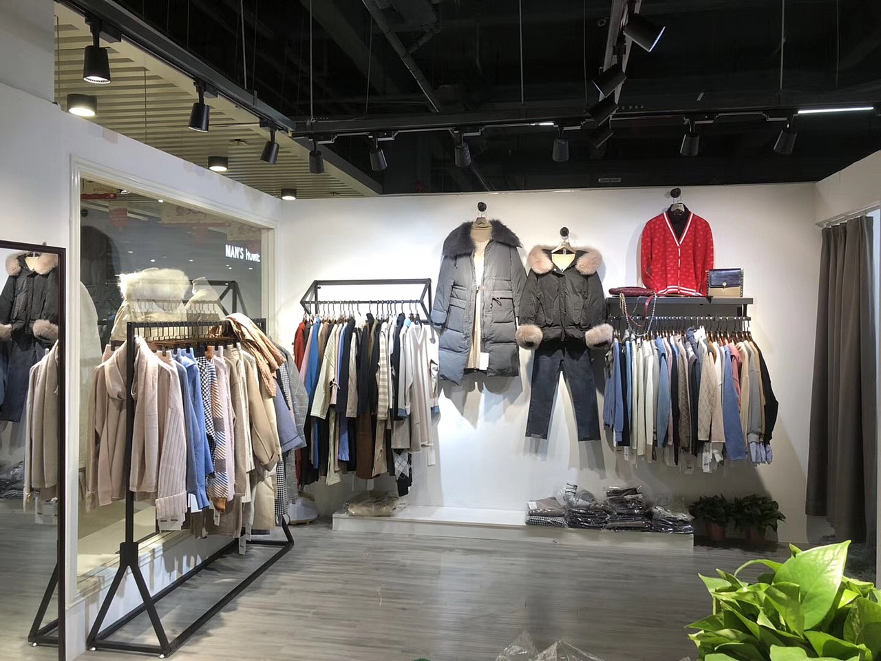 M&T女装店面设计