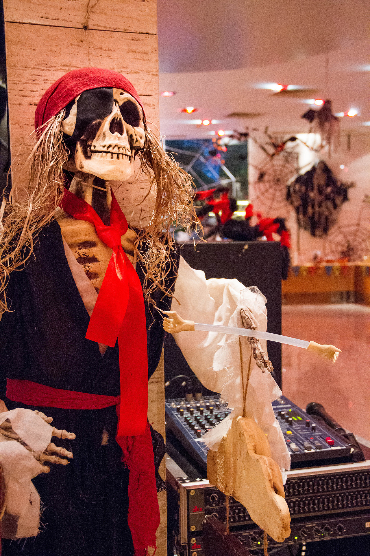 万圣节海报（图ZMzk5MDE5MzI=） - 品牌 - 站酷设计师chenshuyong原创素材 - 站酷ZCOOL