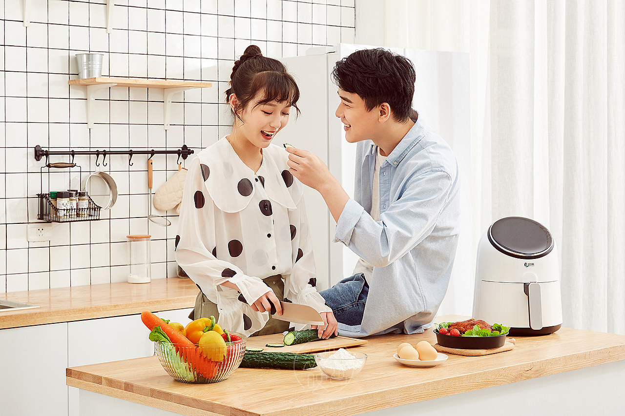 比依空气炸锅形象片（图ZMTk0NDQzMjY4） - 产品摄影 - 站酷设计师禾众画映原创素材 - 站酷ZCOOL