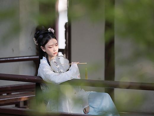 云青青兮欲雨，水澹澹兮生烟