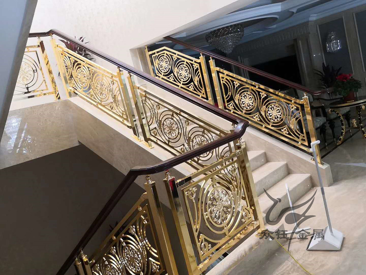 豪宅全铜雕刻楼梯仿金护栏围栏一般家装镇不住