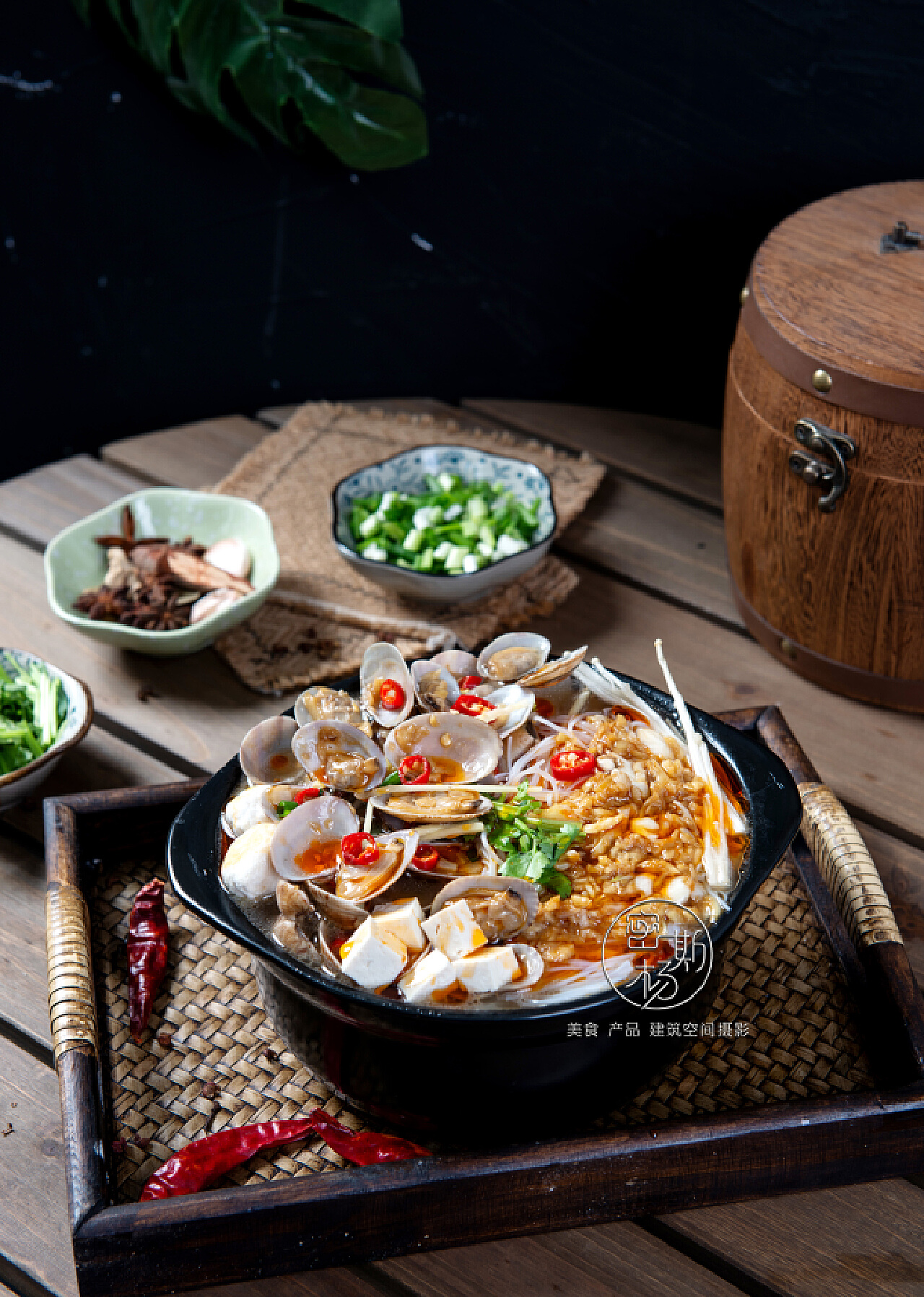 大桌子上新砂锅系列|摄影|产品摄影|八两食攝 - 原创作品 - 站酷 (ZCOOL)