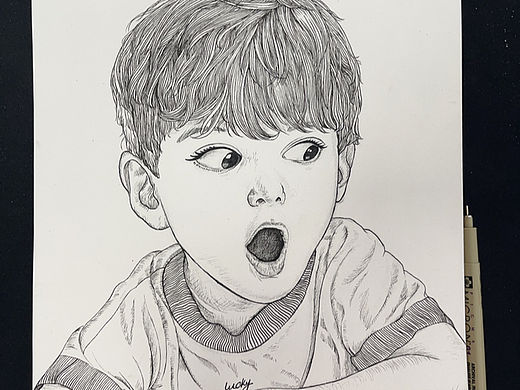 针管笔线性速写人物画