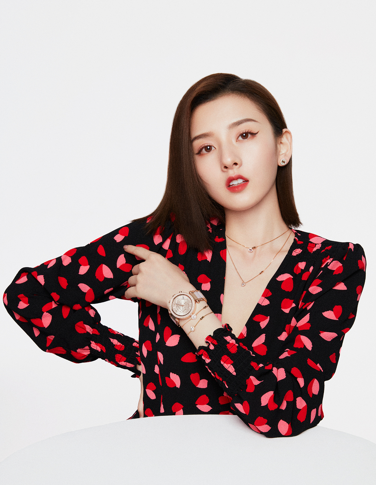 宋祖儿MICHAEL KORS（图ZMjcyNDIyMzA0） - 人像摄影 - 站酷设计师修图师Dahai大海原创素材 - 站酷ZCOOL