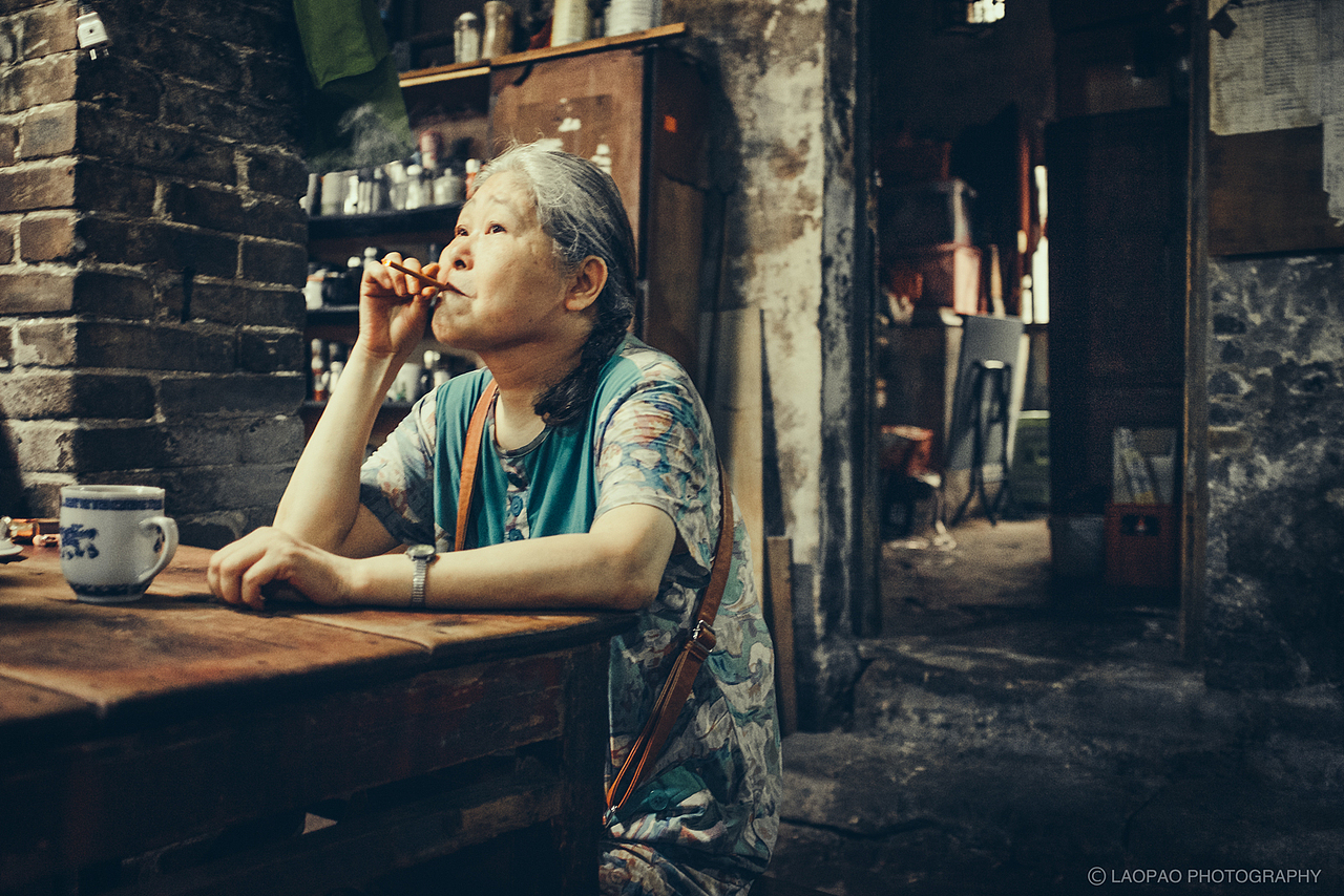 交通茶馆（图ZODQzODA0NDg=） - 人文/纪实摄影 - 站酷设计师老炮叔叔原创素材 - 站酷ZCOOL