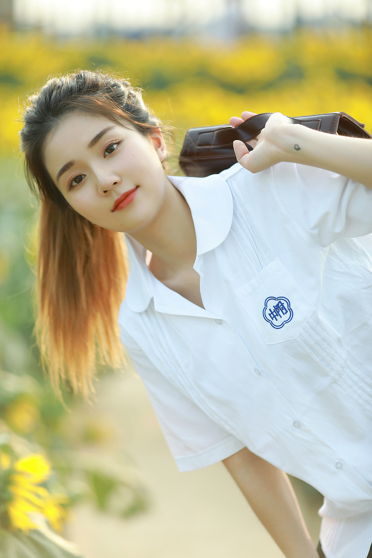 入目无他人，四下皆是你。🌻（图ZMjY0NTU1Nzcy） - 人像摄影 - 站酷设计师纪然Satan原创素材 - 站酷ZCOOL