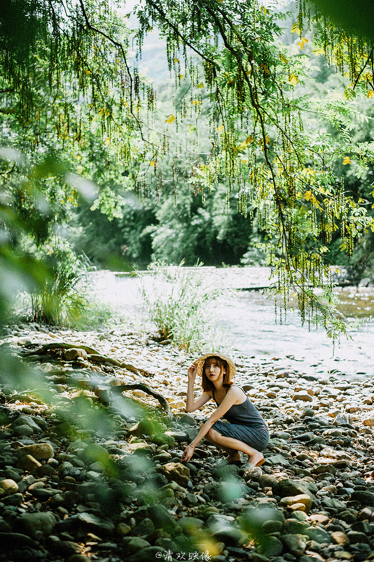 猫，少女与夏（图ZMTI2NTMzNzMy） - 人像摄影 - 站酷设计师清欢映像原创素材 - 站酷ZCOOL