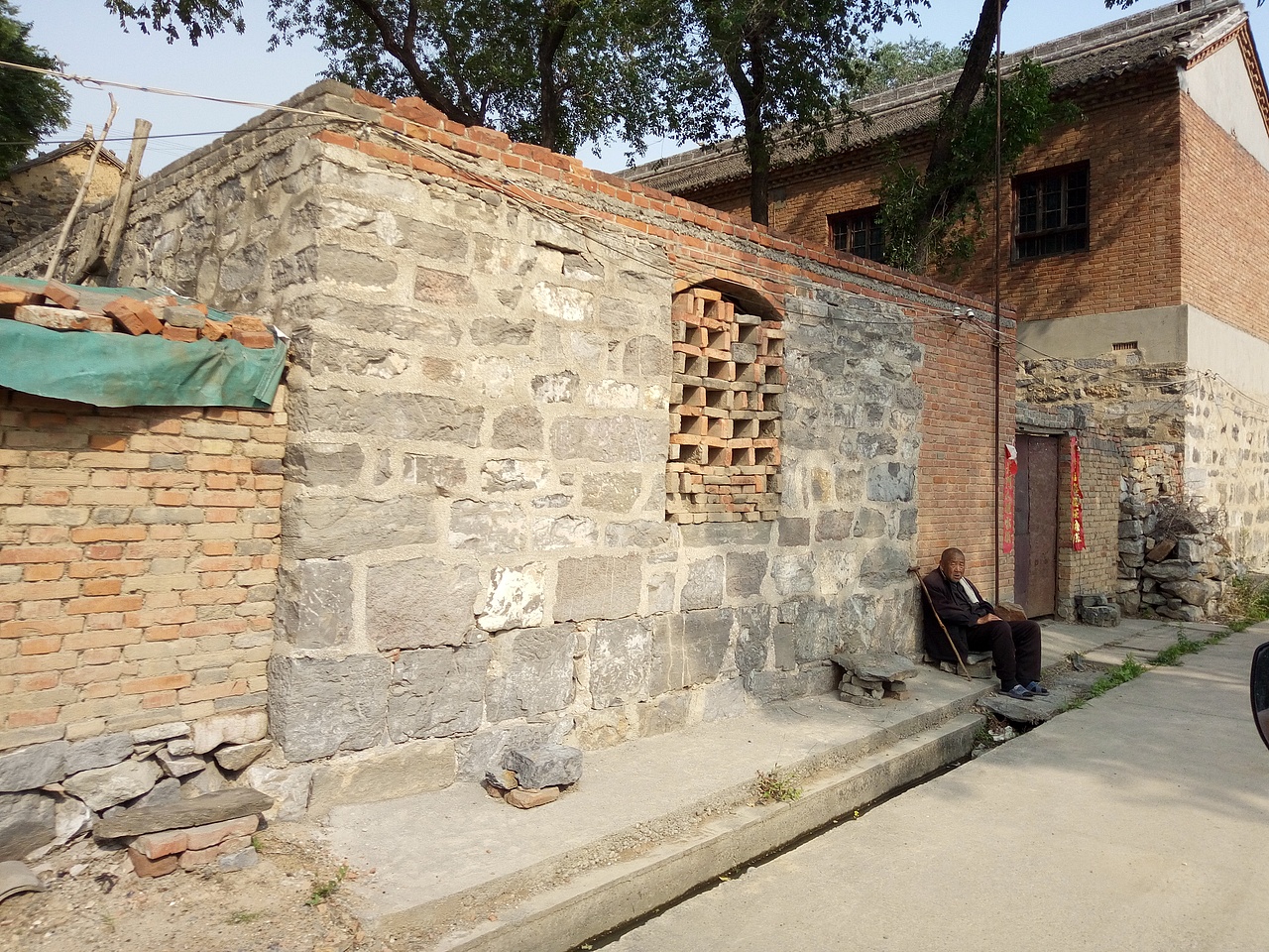 一个人，一座房，一辈子。