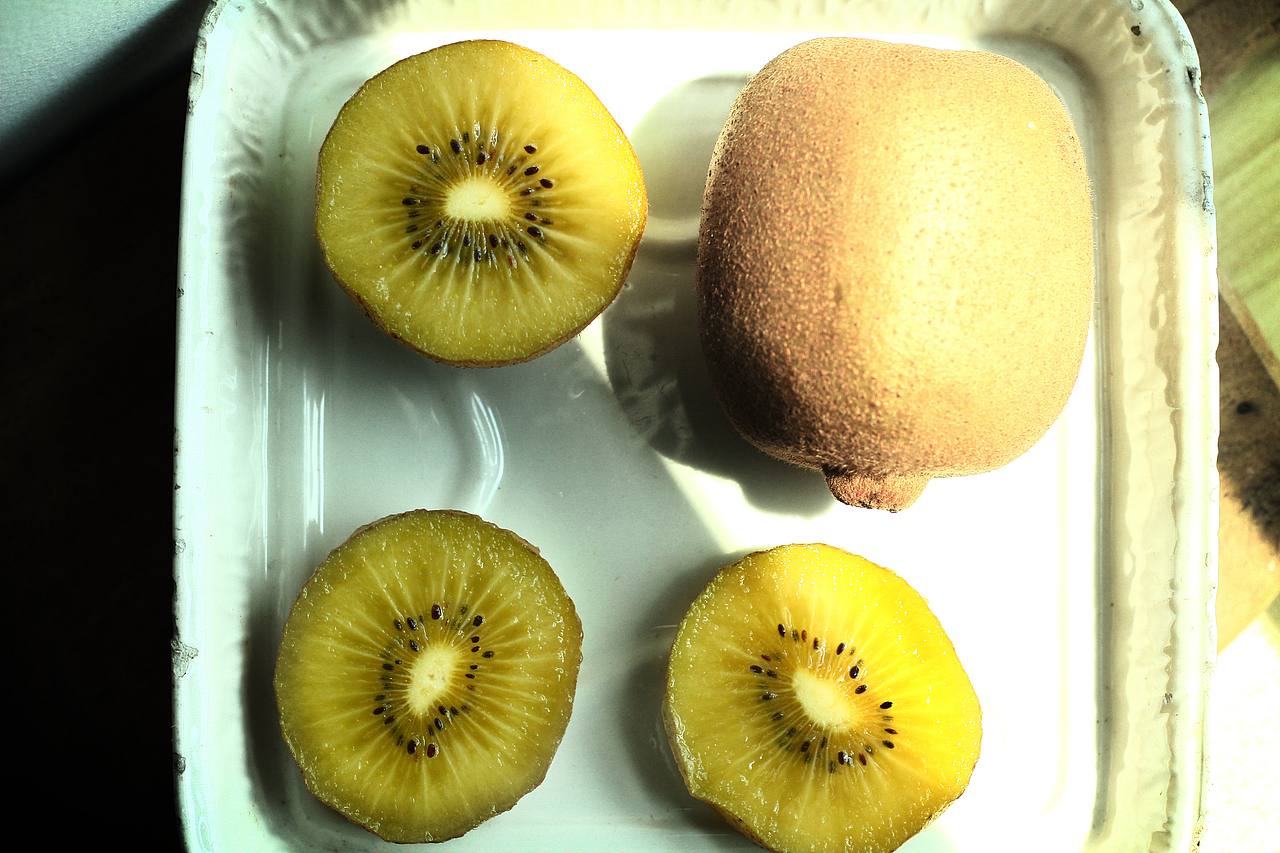 奇异果 猕猴桃 | 静物拍摄（图ZMTI4ODExNDE2） - 产品摄影 - 站酷设计师hapya原创素材 - 站酷ZCOOL