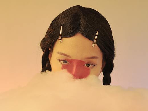 「 晓看天色暮看云 」