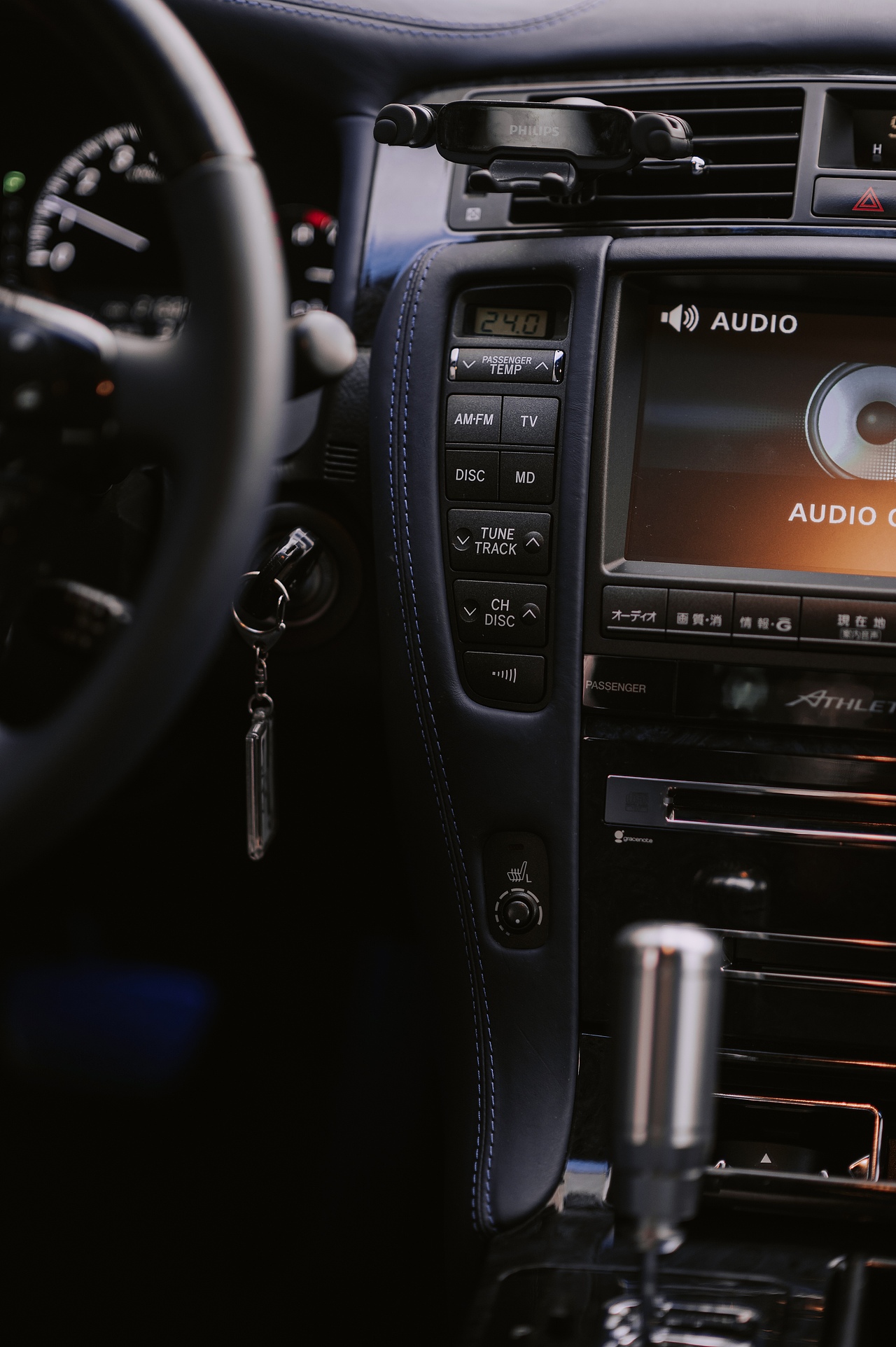 《褪去-12代丰田皇冠》_想·享摄影（图ZMjU3NDg1MzA0） - 其他摄影 - 站酷设计师Image想原创素材 - 站酷ZCOOL