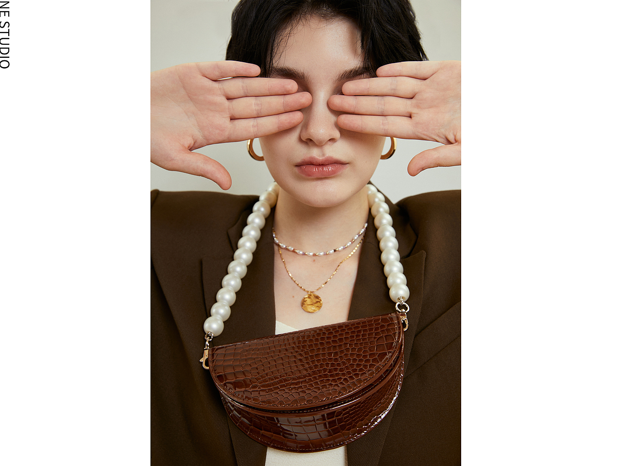 Chicwind-四喜包包时尚大片（图ZMjI5NzI0NTc2） - 人像摄影 - 站酷设计师新羽广告NEStudio原创素材 - 站酷ZCOOL