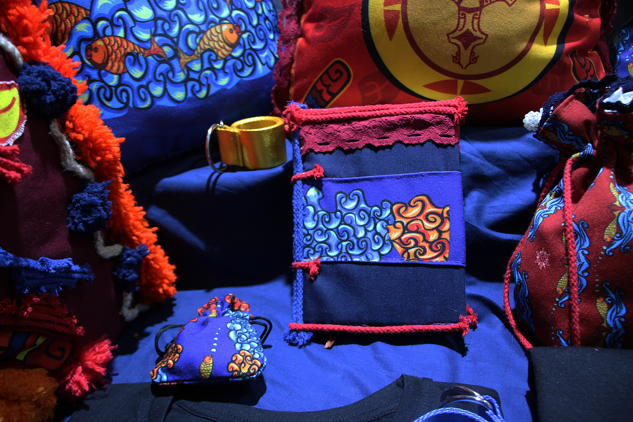 畢業(yè)設(shè)計(jì)（圖ZMTcyNzgyMTgw） - 工藝品設(shè)計(jì) - 站酷設(shè)計(jì)師桃子哥呀原創(chuàng)素材 - 站酷ZCOOL