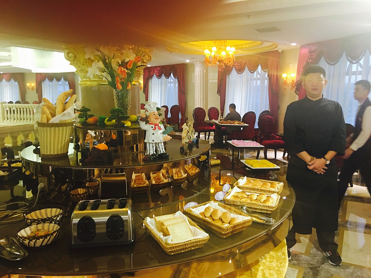 自助餐厅选址定位 餐厅档次提升 自助餐厅烤肉配方