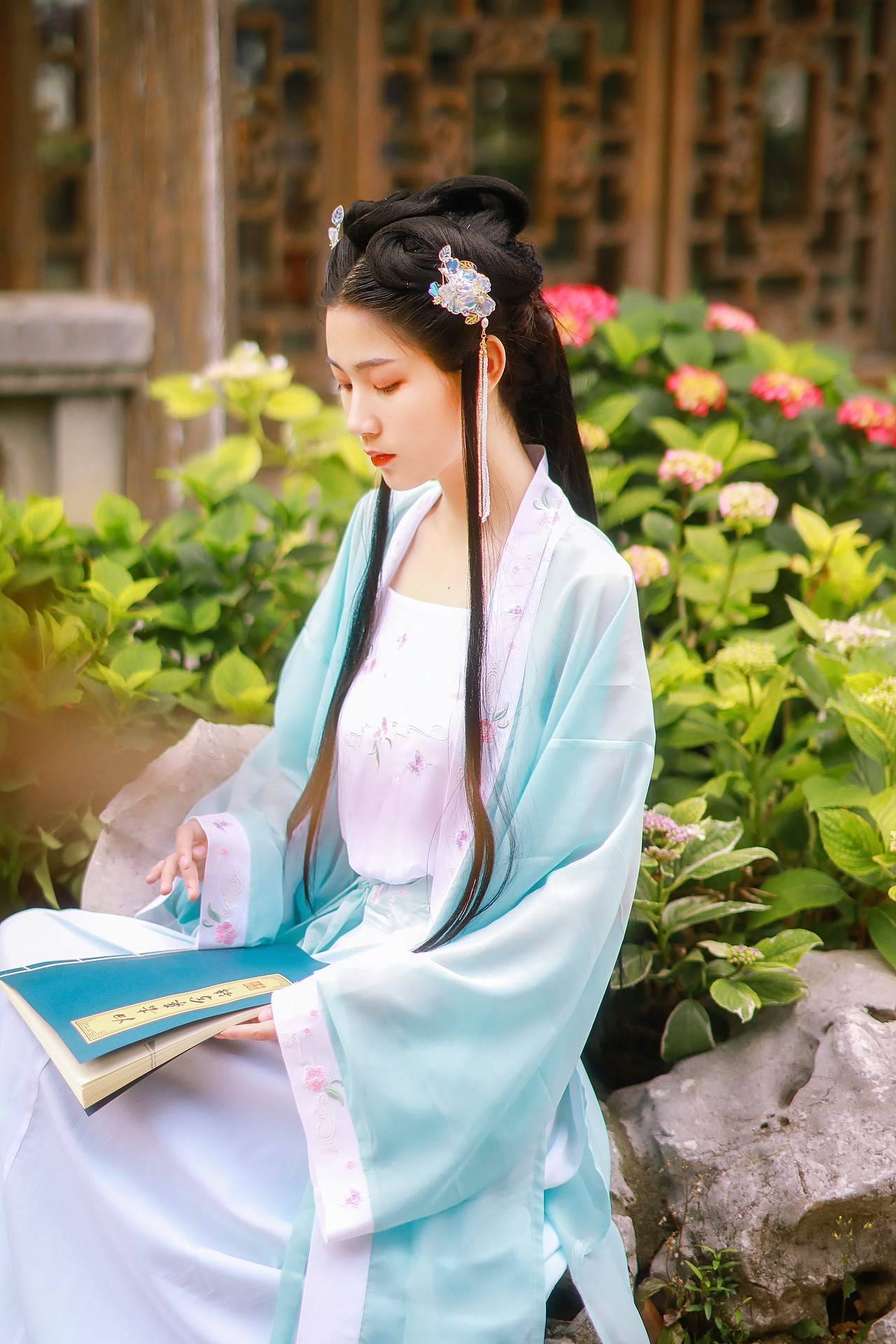 閑庭。（圖ZMTYxNDE3NDI4） - 人像攝影 - 站酷設(shè)計師十只喵ww原創(chuàng)素材 - 站酷ZCOOL